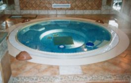Különleges fürdők és medencék otthonában